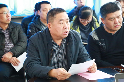 綜合辦公室主任梁東生宣讀考核匯報(bào)會(huì)的總體要求、注意事項(xiàng)及匯報(bào)順序