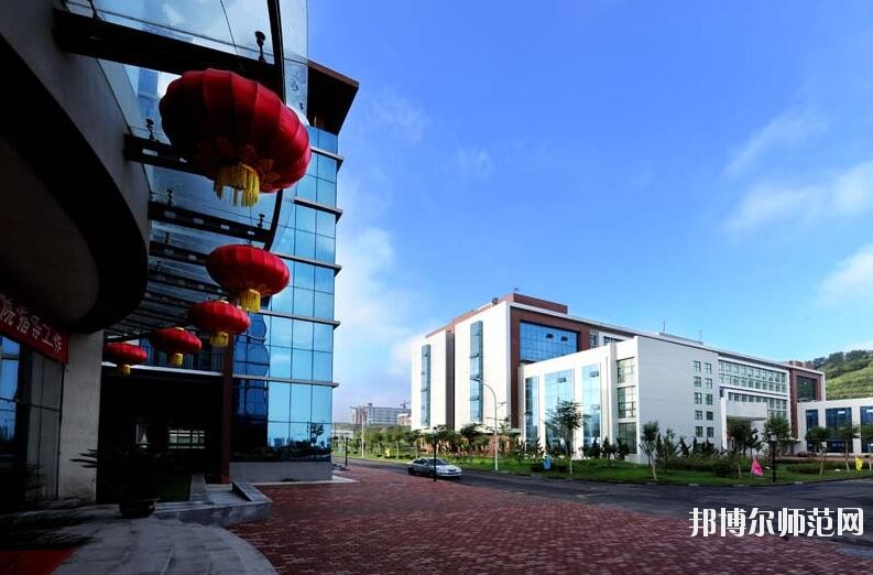 濟南大學泉城師范學院招生辦聯(lián)系電話