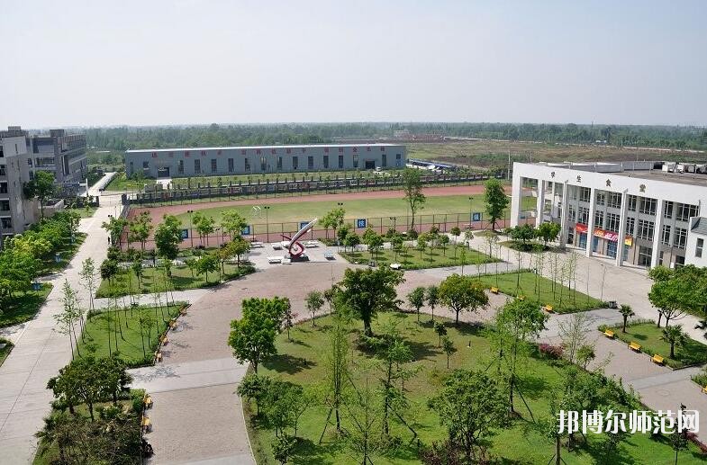 成都電子信息幼兒師范學(xué)校2018年報(bào)名條件、招生對(duì)象
