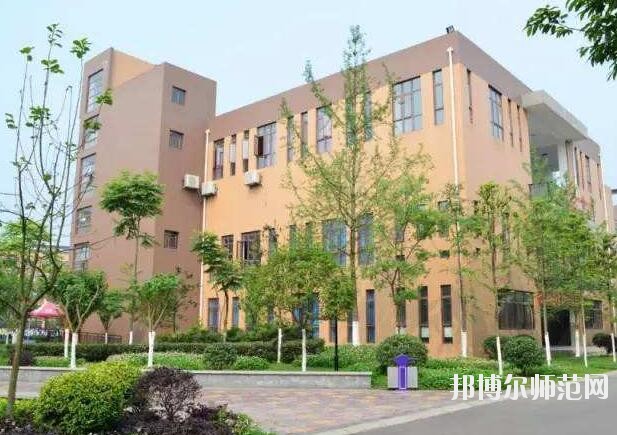 郫縣友愛職業(yè)技術(shù)幼兒師范學校宿舍條件
