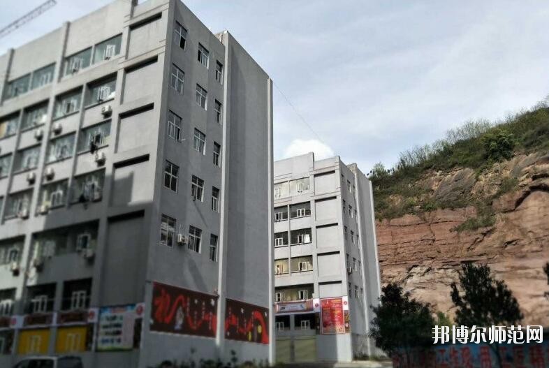 達州全星職業(yè)技術(shù)幼兒師范學(xué)校2019年報名條件、招生對象