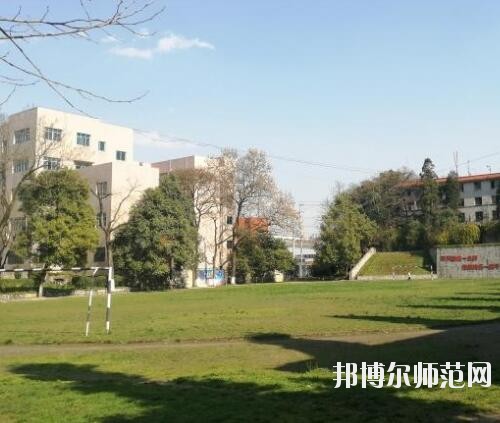 貴陽經(jīng)濟貿(mào)易中等幼師專業(yè)學校2023年報名條件、招生要求、招生對象 width=
