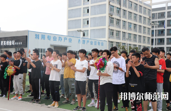 安康育英幼兒師范中等職業(yè)學(xué)校怎么樣、好不好<em></em><em></em>	