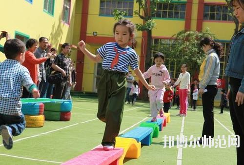 貴陽2020年中專幼師學(xué)?？梢钥即髮? width=