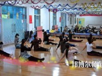 遵義2020年中專幼師學(xué)?？梢钥即髮? /><b>遵義2020年中專幼師學(xué)?？梢钥即髮?/b><span>2020-02-26 17:12</span><p>遵義2020年中專幼師學(xué)?？梢钥即髮?現(xiàn)在越來越多的學(xué)生看重升學(xué)了，以往大部分的學(xué)生在讀完中職之后就是出去就業(yè)了，而現(xiàn)在更</p></a></li>
            <li><a href=
