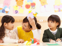 南昌2020年中專幼師學(xué)?？梢钥即髮? /><b>南昌2020年中專幼師學(xué)?？梢钥即髮?/b><span>2020-03-23 15:01</span><p>南昌2020年中專幼師學(xué)?？梢钥即髮?對(duì)于中專幼師學(xué)校怎么考大專這個(gè)問題，相信選擇幼師專業(yè)的小伙伴們都是想拿到一個(gè)更高的文</p></a></li>
            <li><a href=