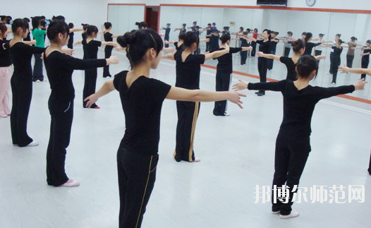 白銀2020年中專幼師學(xué)?？梢钥即髮? width=