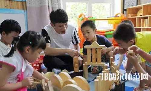 達州2020年幼師學(xué)校都有什么專業(yè)適合男生
