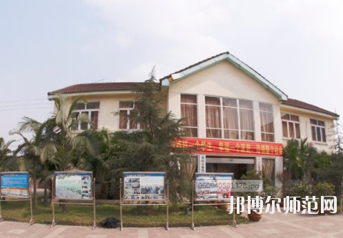 重慶聚英幼師技工學(xué)校怎么樣、好不好