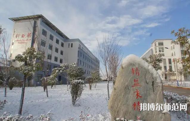麗江師范高等?？茖W(xué)校歷年招生錄取分?jǐn)?shù)線