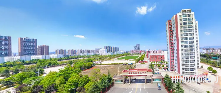 曲靖幼兒師范技工學(xué)校2023年學(xué)費(fèi)、收費(fèi)多少