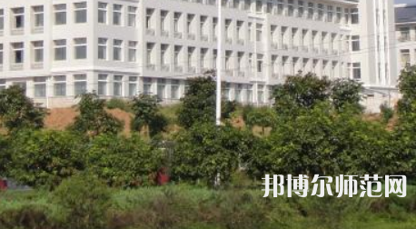 信陽(yáng)職業(yè)技術(shù)師范學(xué)院2023年怎么樣、好不好
