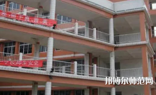 重慶旅游幼師學(xué)校2023年報(bào)名條件、招生要求、招生對(duì)象
