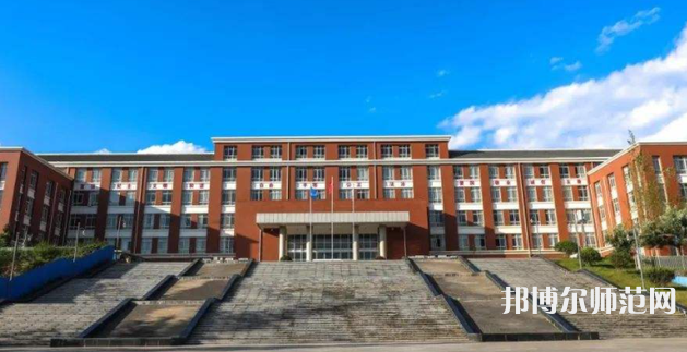 云南大學(xué)滇池師范學(xué)院楊林校區(qū)2023年報(bào)名條件、招生要求、招生對(duì)象