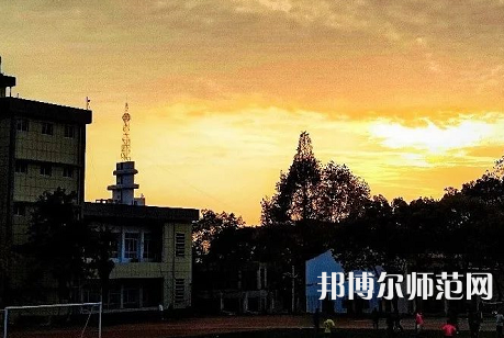 黃岡師范學(xué)院2023年報(bào)名條件、招生要求、招生對象