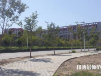 烏魯木齊職業(yè)師范大學(xué)2023年報(bào)名條件、招生要求、招生對(duì)象