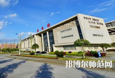 南充職業(yè)技術師范學院2023年招生錄取分數(shù)線 