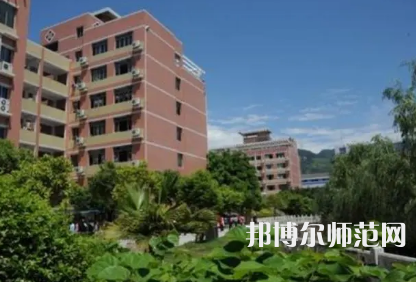 2023年重慶巫山師范學(xué)校報名條件、招生對象